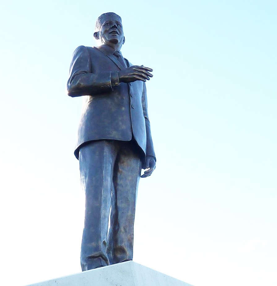 Inauguration de la statue d’Hubert MOULY 19 décembre 2014.